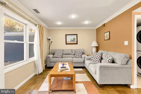 Living - 3313 Claridge Ct, Silver Spring, MD 20902 photo 4 of 4