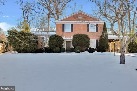 9903 Harrogate Rd, Bethesda, MD 20817