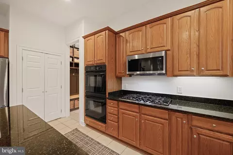 Kitchen - 1507 Sandy Glenn Pl, Sandy Spring, MD 20860 photo 3 of 5