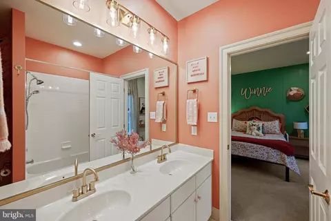 Bath - 1507 Sandy Glenn Pl, Sandy Spring, MD 20860 photo 7 of 7