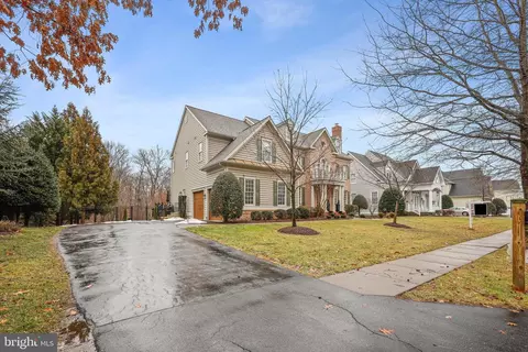 Exterior - 1507 Sandy Glenn Pl, Sandy Spring, MD 20860 photo 3 of 13