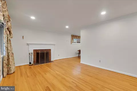 10922 Inwood Ave, Silver Spring, MD 20902 photo 3