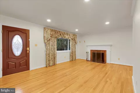 10922 Inwood Ave, Silver Spring, MD 20902 photo 4