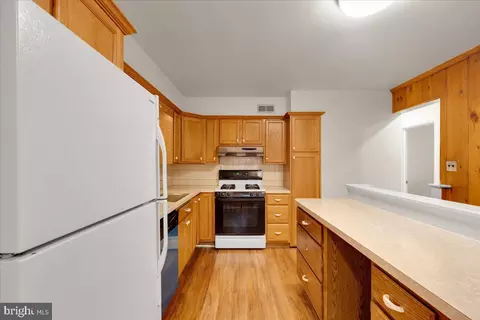 10922 Inwood Ave, Silver Spring, MD 20902 photo 9