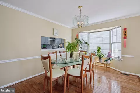 Dining - 1507 Wheaton Ln, Silver Spring, MD 20902 photo 2 of 2
