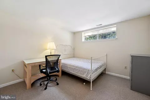 Bedroom - 1507 Wheaton Ln, Silver Spring, MD 20902 photo 1 of 6