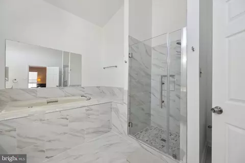 Bath - 1507 Wheaton Ln, Silver Spring, MD 20902 photo 4 of 4
