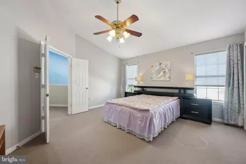 Bedroom - 1507 Wheaton Ln, Silver Spring, MD 20902 photo 3 of 6