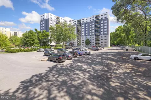 7333 New Hampshire Ave #718W, Takoma Park, MD 20912