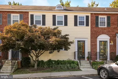 5048 Bradley Blvd #5, Chevy Chase, MD 20815