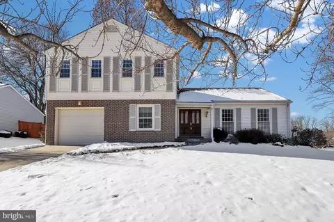 5228 Trailway Dr, Rockville, MD 20853
