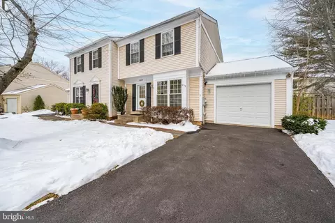19825 Filbert Dr, Gaithersburg, MD 20879