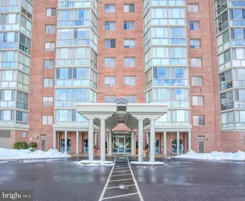3210 N Leisure World Blvd #803, Silver Spring, MD 20906