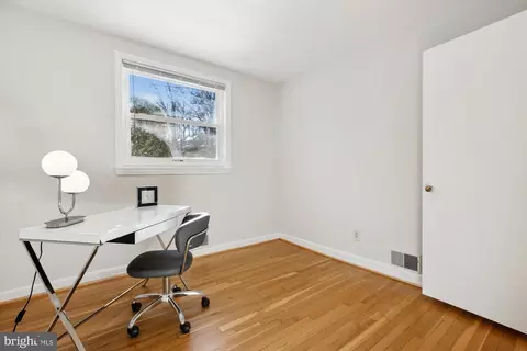 401 Greenbrier Dr, Silver Spring, MD 20910 photo 29