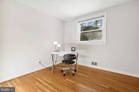 401 Greenbrier Dr, Silver Spring, MD 20910 photo 27