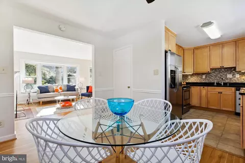 401 Greenbrier Dr, Silver Spring, MD 20910 photo 14