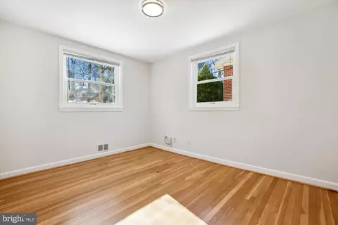 401 Greenbrier Dr, Silver Spring, MD 20910 photo 24