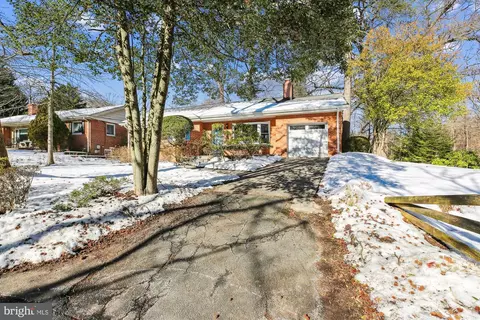 401 Greenbrier Dr, Silver Spring, MD 20910 photo 3