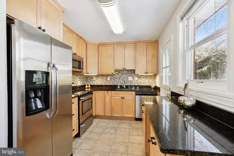 401 Greenbrier Dr, Silver Spring, MD 20910 photo 18