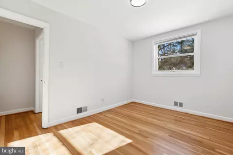 401 Greenbrier Dr, Silver Spring, MD 20910 photo 26