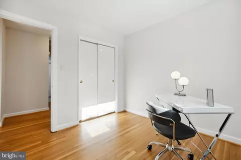 401 Greenbrier Dr, Silver Spring, MD 20910 photo 28