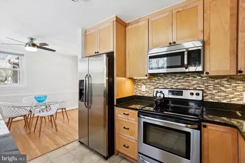 401 Greenbrier Dr, Silver Spring, MD 20910 photo 19
