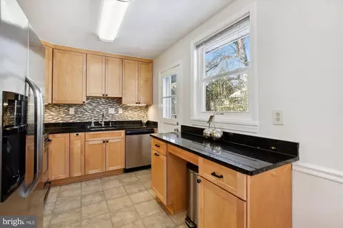 401 Greenbrier Dr, Silver Spring, MD 20910 photo 17