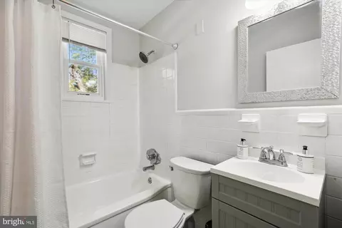 401 Greenbrier Dr, Silver Spring, MD 20910 photo 30