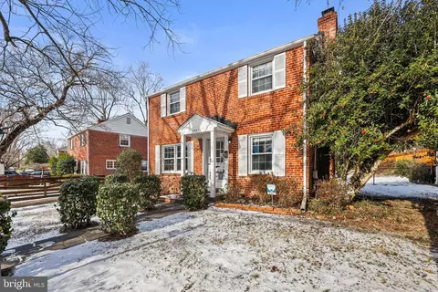 2921 Parker Ave, Silver Spring, MD 20902 photo 2