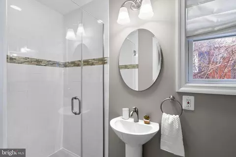 Bath - 12 Granville Dr, Silver Spring, MD 20901 photo 1 of 2