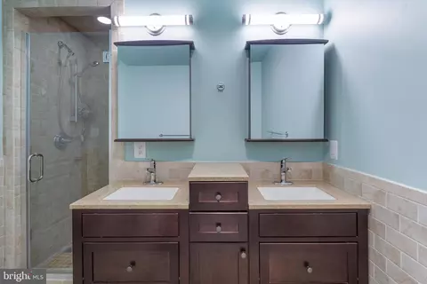 Bath - 12300 Dewey Rd, Silver Spring, MD 20906 photo 6 of 7