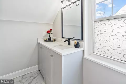 Bath - 12210 Atherton Dr, Silver Spring, MD 20902 photo 2 of 5