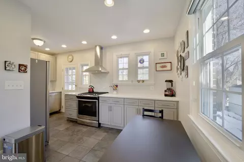 617 Ray Dr, Silver Spring, MD 20910 photo 9