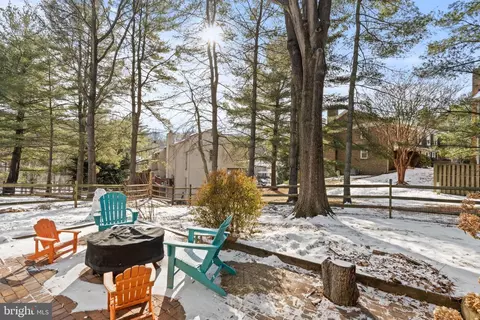 Exterior - 22 Middlebridge Ct, Silver Spring, MD 20906 photo 11 of 12