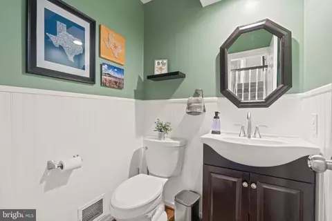 Bath - 22 Middlebridge Ct, Silver Spring, MD 20906 photo 1 of 5