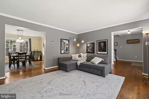Living - 22 Middlebridge Ct, Silver Spring, MD 20906 photo 2 of 3
