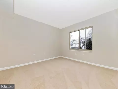 14809 Pennfield Cir #402, Silver Spring, MD 20906 photo 17