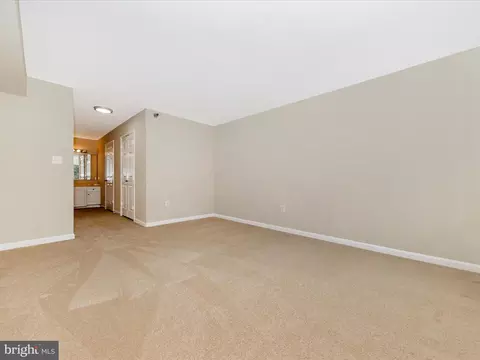 14809 Pennfield Cir #402, Silver Spring, MD 20906 photo 13