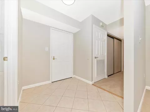 14809 Pennfield Cir #402, Silver Spring, MD 20906 photo 3