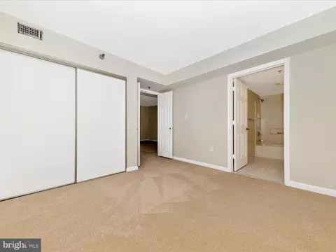 14809 Pennfield Cir #402, Silver Spring, MD 20906 photo 18