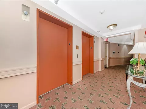 14809 Pennfield Cir #402, Silver Spring, MD 20906 photo 24