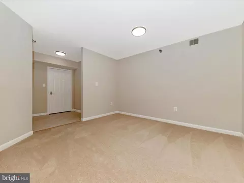 14809 Pennfield Cir #402, Silver Spring, MD 20906 photo 7