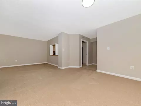14809 Pennfield Cir #402, Silver Spring, MD 20906 photo 8