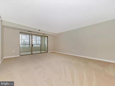 14809 Pennfield Cir #402, Silver Spring, MD 20906 photo 4