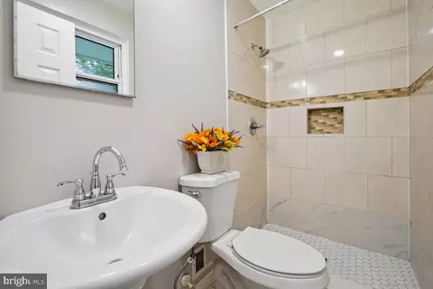 10307 Leslie St, Silver Spring, MD 20902 photo 28
