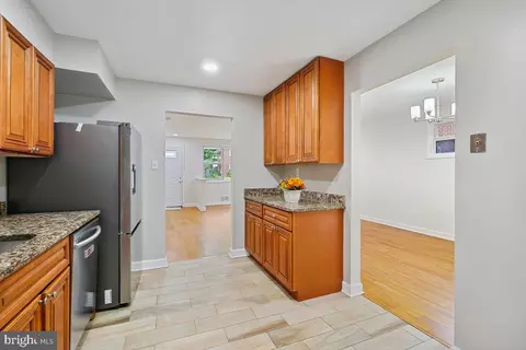 10307 Leslie St, Silver Spring, MD 20902 photo 17