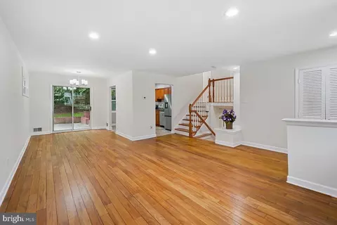 10307 Leslie St, Silver Spring, MD 20902 photo 8