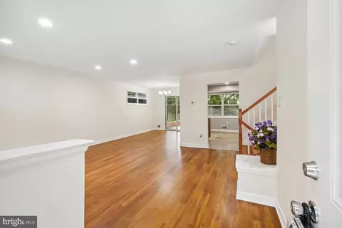 10307 Leslie St, Silver Spring, MD 20902 photo 4