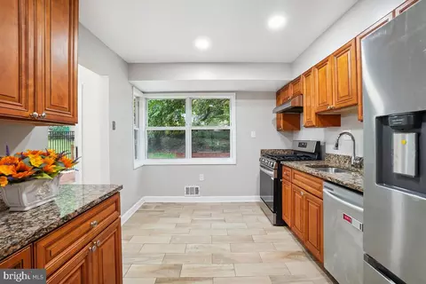 10307 Leslie St, Silver Spring, MD 20902 photo 13