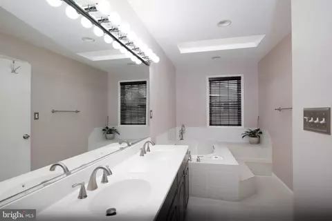 Bath - 14211 Ansted Rd, Silver Spring, MD 20905 photo 1 of 5